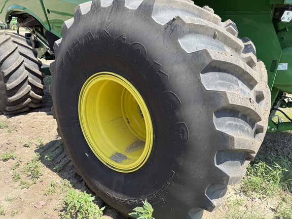 2023 John Deere S780 Combine