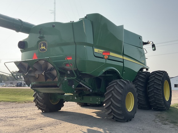 2022 John Deere S780 Combine