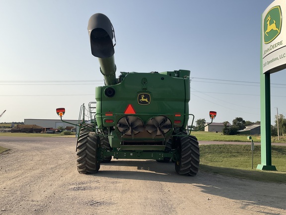 2022 John Deere S780 Combine