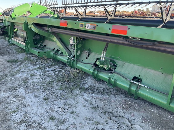 2022 John Deere RD45F Header Combine