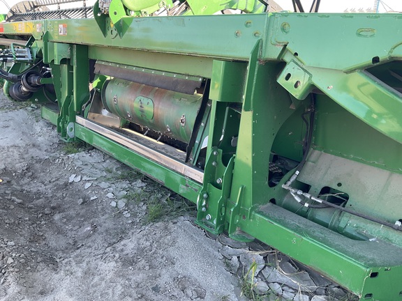 2022 John Deere RD45F Header Combine