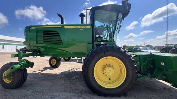 2016 John Deere W235 Windrower