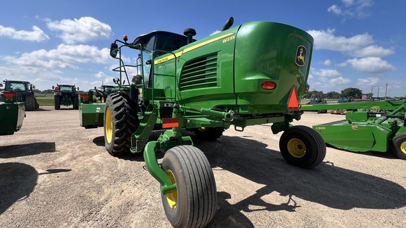 2016 John Deere W235 Windrower