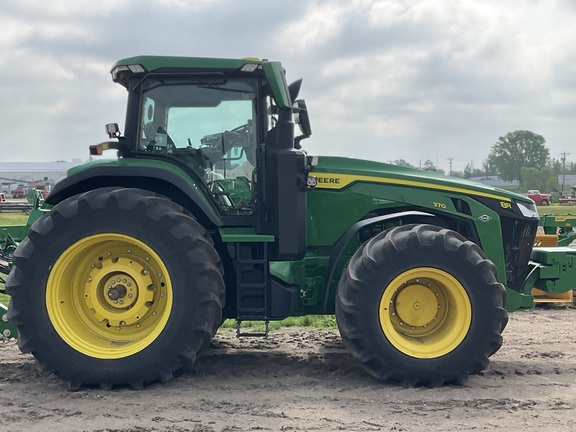 2020 John Deere 8R 370 Tractor