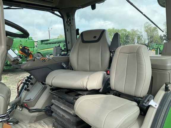 2020 John Deere 8R 370 Tractor