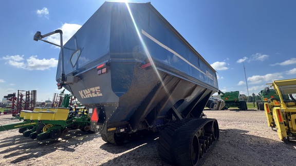 2019 Kinze 1305 Grain Cart