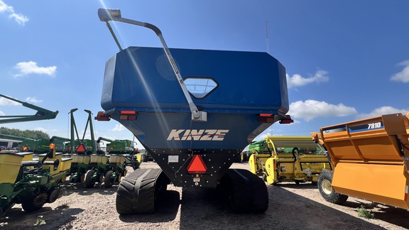 2019 Kinze 1305 Grain Cart