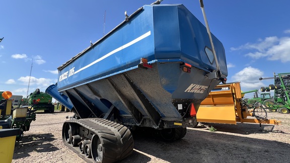 2019 Kinze 1305 Grain Cart