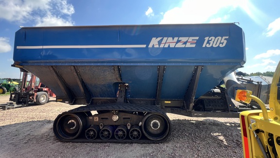 2019 Kinze 1305 Grain Cart