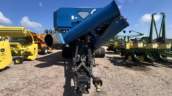 2019 Kinze 1305 Grain Cart