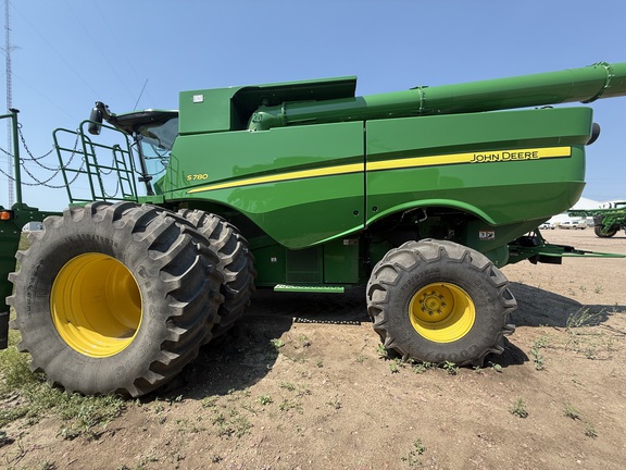 2021 John Deere S780 Combine