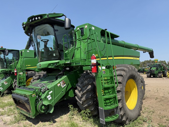 2021 John Deere S780 Combine