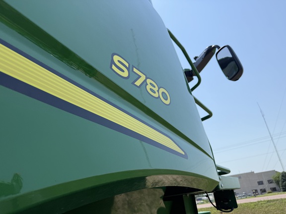 2021 John Deere S780 Combine