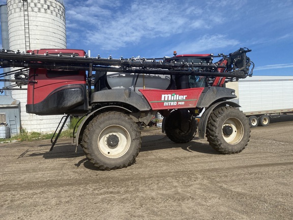 2023 Miller Pro Nitro 7410 Sprayer/High Clearance