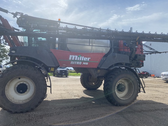 2023 Miller Pro Nitro 7410 Sprayer/High Clearance