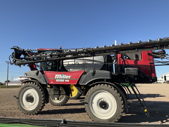 2023 Miller Pro Nitro 7410 Sprayer/High Clearance