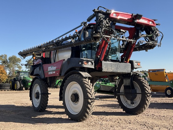 2023 Miller Pro Nitro 7410 Sprayer/High Clearance