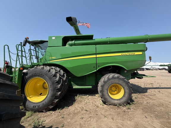 2018 John Deere S780 Combine