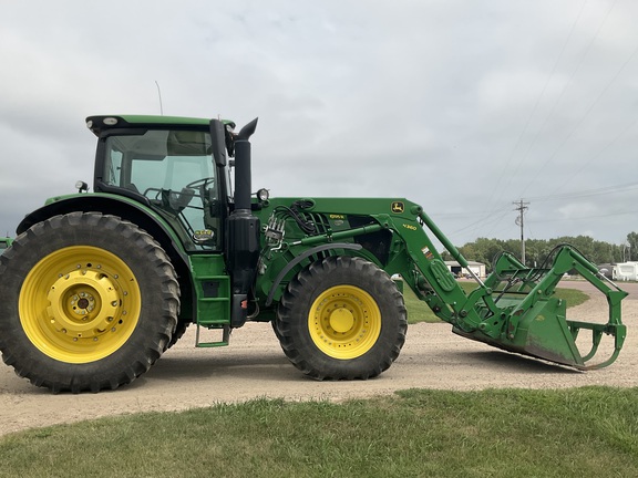 2015 John Deere 6195R Tractor