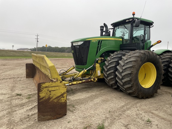 2014 John Deere 9560R Tractor 4WD