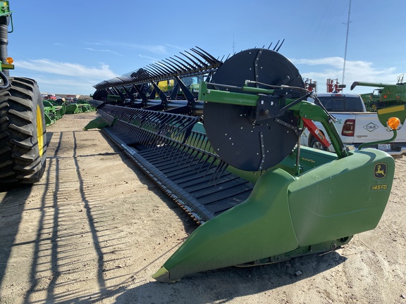 2017 John Deere 645FD Header Combine