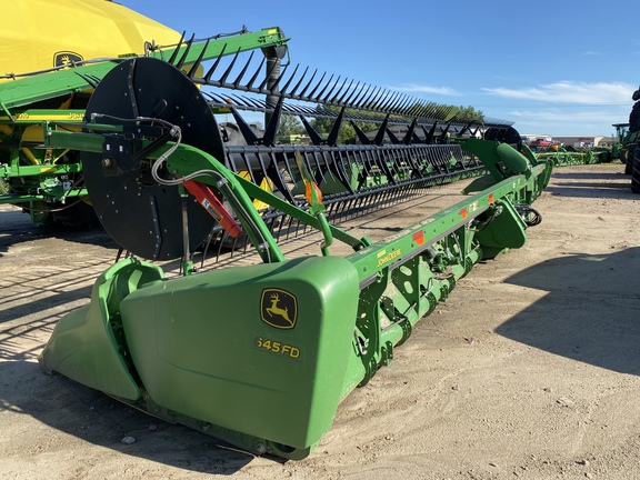 2017 John Deere 645FD Header Combine