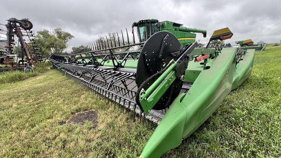 2024 John Deere HD45F Header Combine