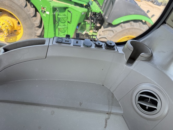 2024 John Deere 9R 590 Tractor 4WD