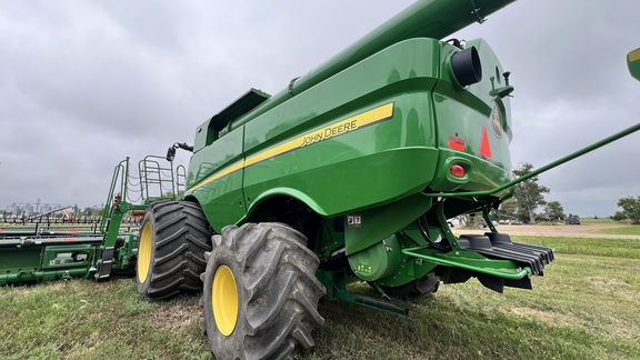 2024 John Deere S770 Combine