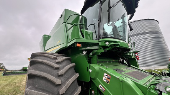 2024 John Deere S770 Combine
