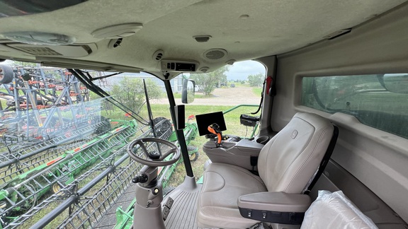 2024 John Deere S770 Combine