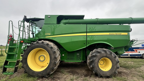 2024 John Deere S770 Combine