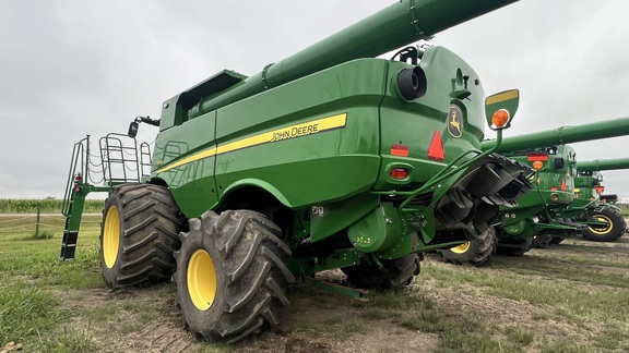 2024 John Deere S770 Combine