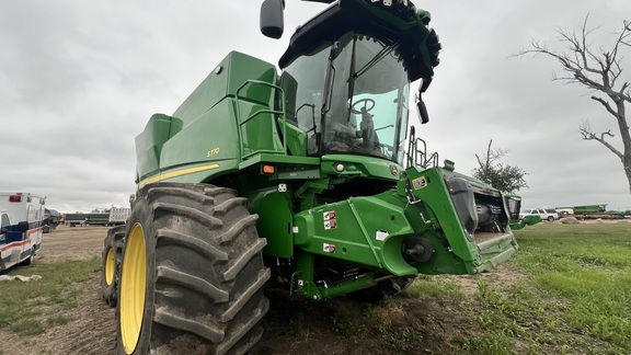 2024 John Deere S770 Combine