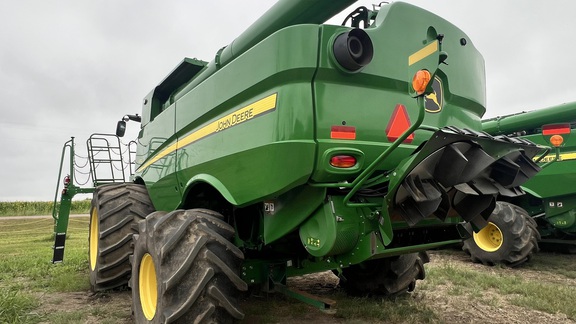 2024 John Deere S770 Combine