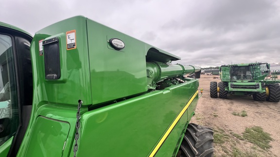 2024 John Deere S770 Combine