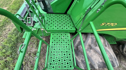 2024 John Deere S770 Combine