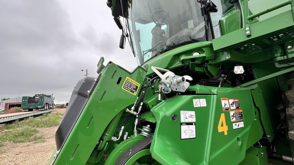 2024 John Deere S780 Combine