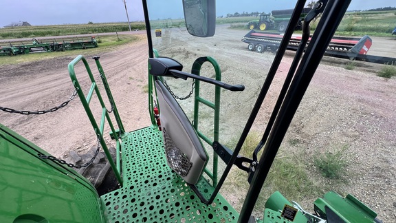 2024 John Deere S780 Combine