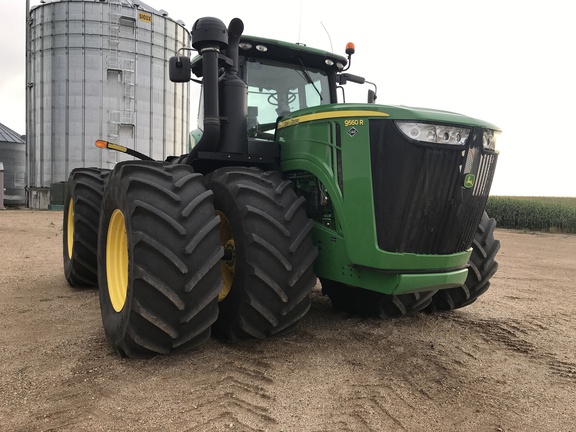 2012 John Deere 9560R Tractor 4WD