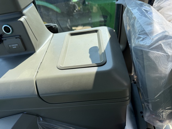 2024 John Deere 9R 390 Tractor 4WD