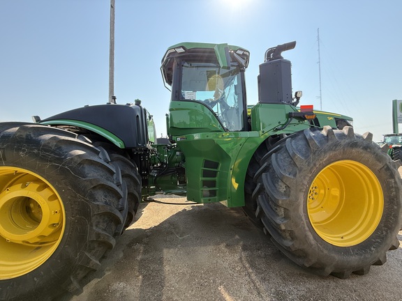 2024 John Deere 9R 390 Tractor 4WD