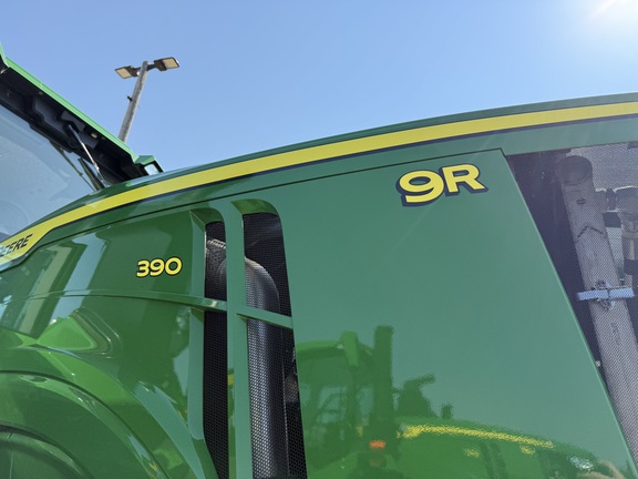 2024 John Deere 9R 390 Tractor 4WD