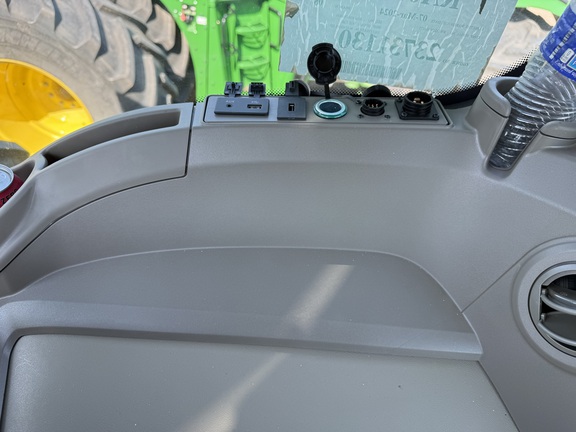 2024 John Deere 9R 390 Tractor 4WD