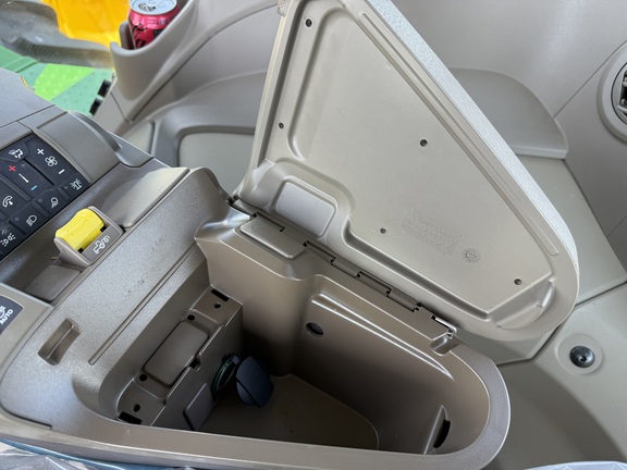 2024 John Deere 9R 390 Tractor 4WD