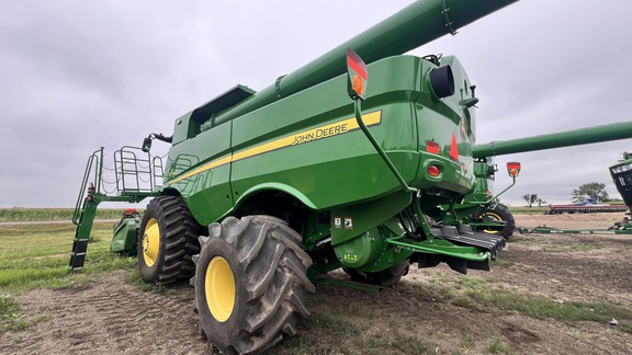 2024 John Deere S770 Combine