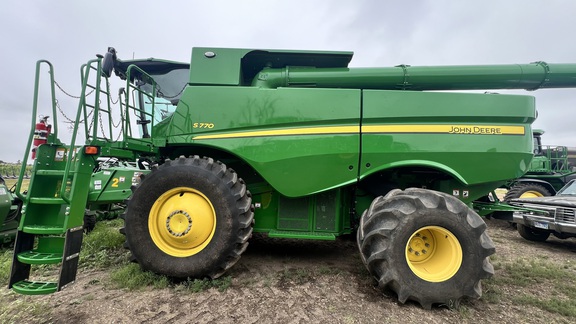 2024 John Deere S770 Combine