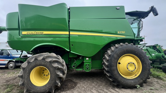 2024 John Deere S770 Combine