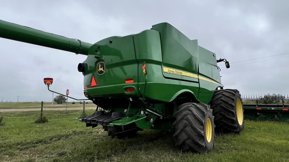 2024 John Deere S770 Combine