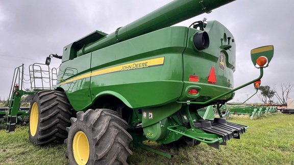2024 John Deere S770 Combine